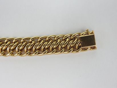 Curb in yellow gold 750 thousandths, 19....
