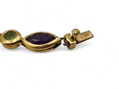 Line bracelet with geometric motifs in 750...