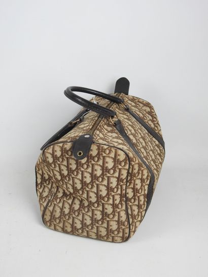 CHRISTIAN DIOR - Paris. Sac de voyage en...