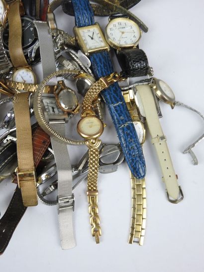 LOT DE MONTRES bracelets mouvement quartz...