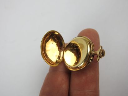 G. CABEY: 18K yellow gold collar watch. ...