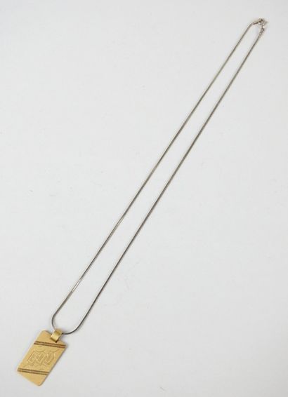 Engraved God pendant in 750/1000th yellow...