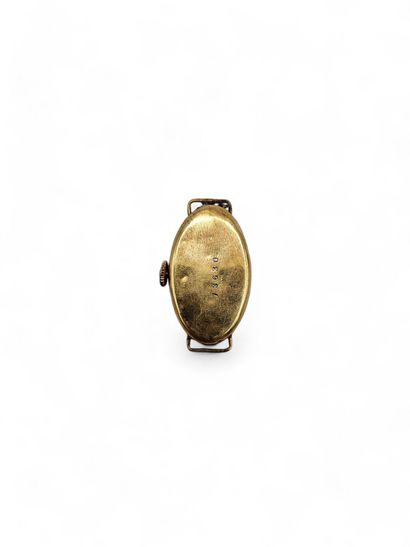 Oval ladies' wristwatch case in 750 thousandths...