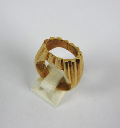 RING SET in 750/10000th yellow gold. Weight...