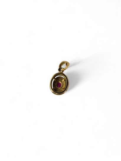 Oval pendant in yellow and white gold 750...