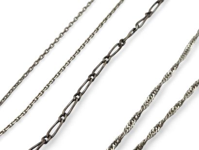 Lot of silver jewelry including chains, ring...