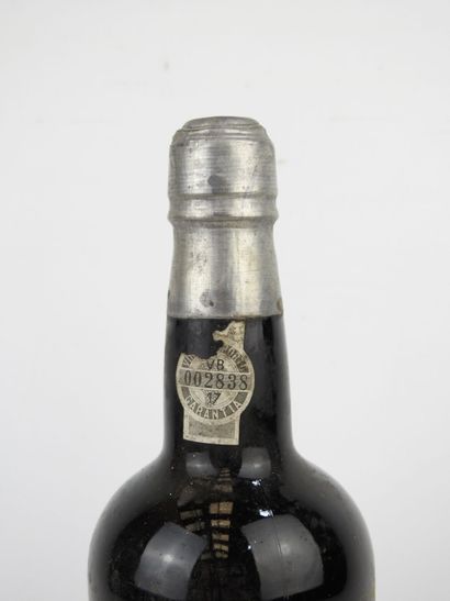 1 bottle Porto Butler nephew, Vasconcellos...