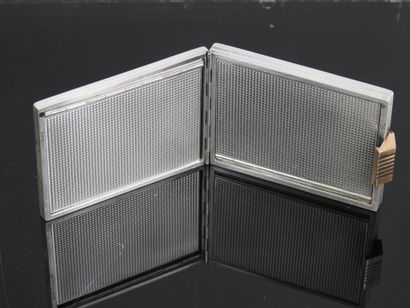BOUCHERON Paris. Rectangular silver poudrier...