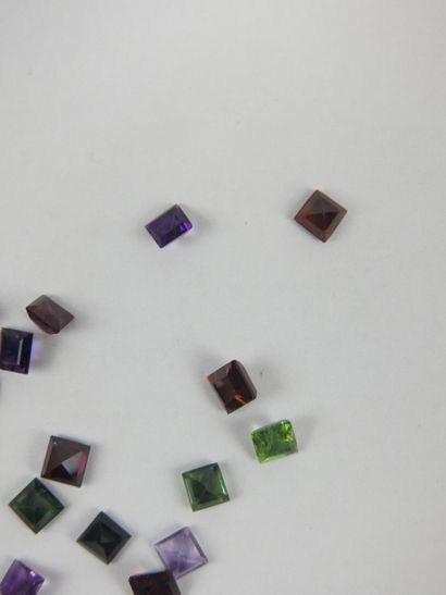 Lot de 20 pierres de pavage calibrées comprenant...