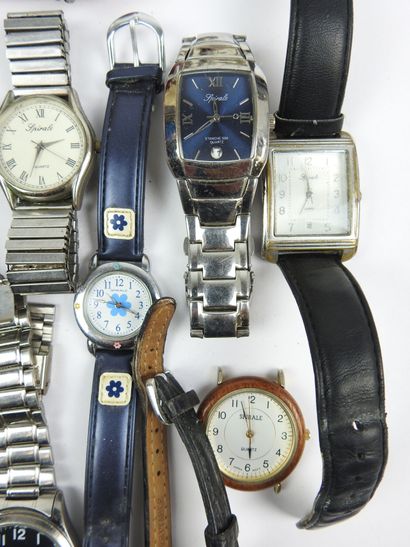 LOT de MONTRES SPIRALE
6402 SY 3 212678
2...