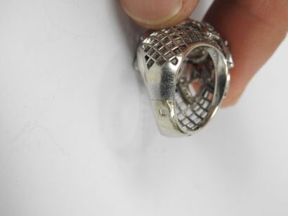 DOME RING in 750/1000th white gold with openwork...