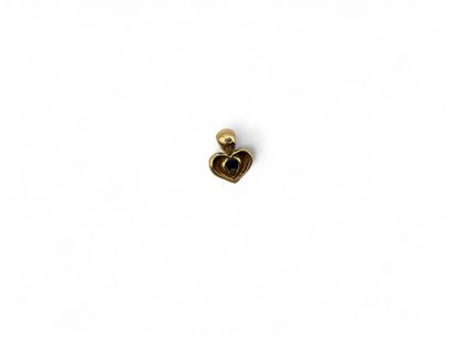 Small heart pendant in yellow gold 750 thousandths...