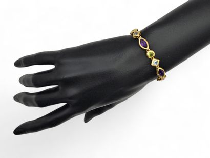 Line bracelet with geometric motifs in 750...