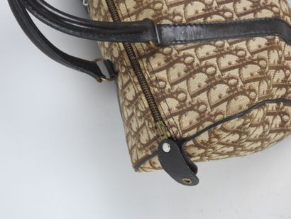 CHRISTIAN DIOR - Paris. Sac de voyage en...