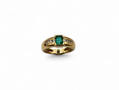 Yellow gold 750 thousandths ring centered...