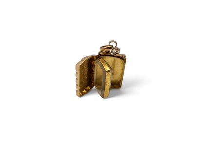 Rectangular photograph holder pendant in...