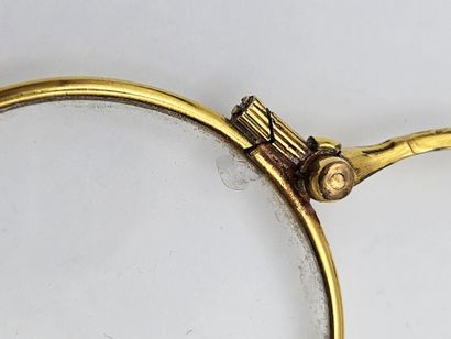Yellow gold 750 thousandths and gilded metal...