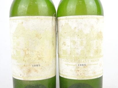 2 bottles Château HAUT BRION 1985 white 1er...