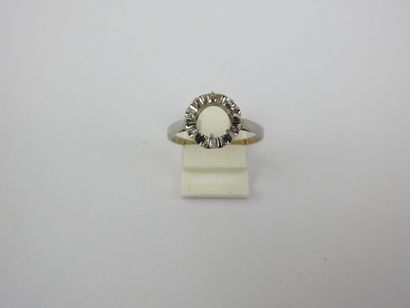 Ring setting in platinum or white gold. Weight:...