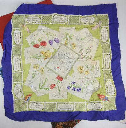 LOT de FOULARDS et CARRES en soie et divers...