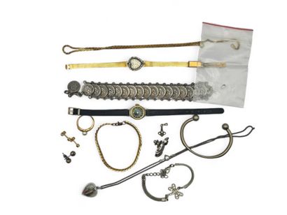 Lot of costume jewelry including watches,...