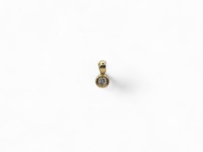 Circular pendant in 750 thousandths yellow...