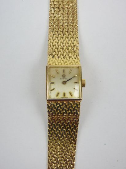 OMEGA: Ladies' watch in yellow gold 750/1000,...