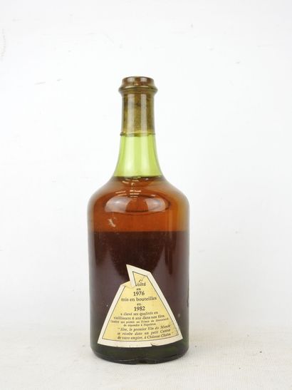 1 bottle Château-Chalon 1976.