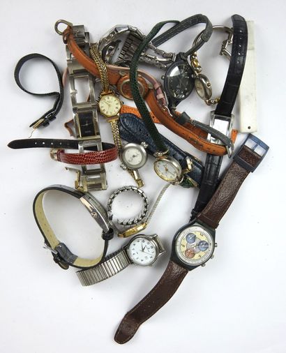 LOT de MONTRES FANTAISIE dont Guess, Swatch,...