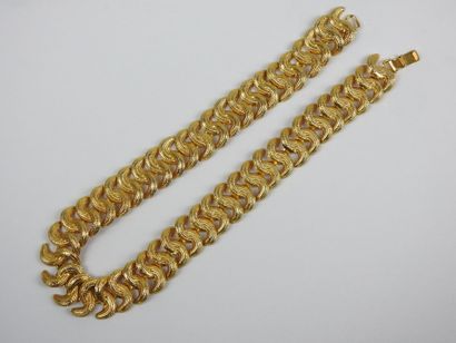 LOT OF FANTAISIE JEWELRY including necklaces,...