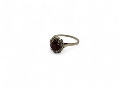 Daisy ring in 750 thousandths white gold,...