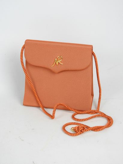 NINA RICCI - Paris. Sac du soir en tissu...