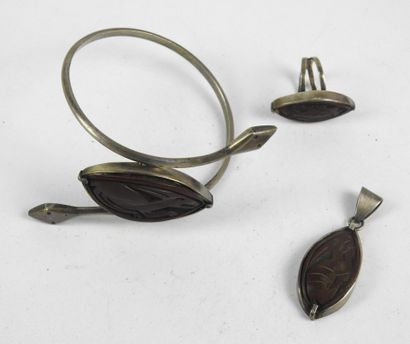 Silver and natural wood jewelry set with...