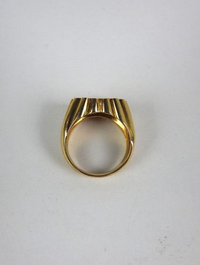 RING SET in 750/10000th yellow gold. Weight...