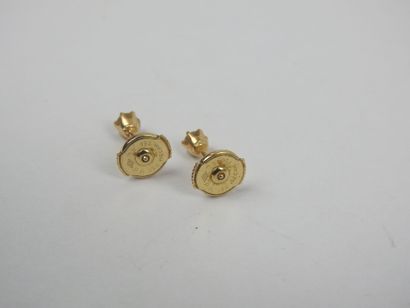 Pair of earrings in yellow gold 750/1000th...