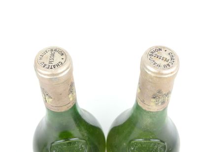 2 bottles Château HAUT BRION 1985 white 1er...