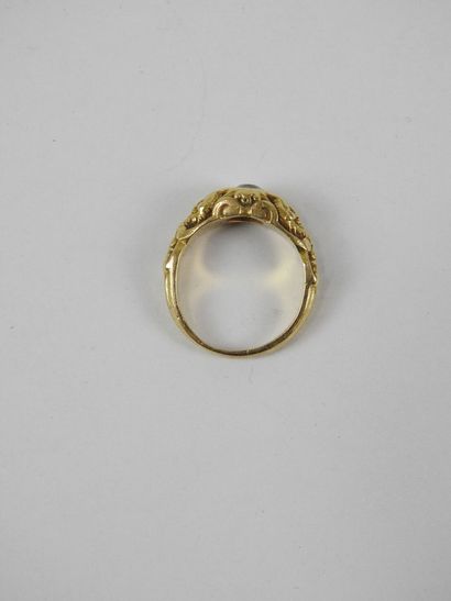 RING in yellow gold 750/1000th decorated...