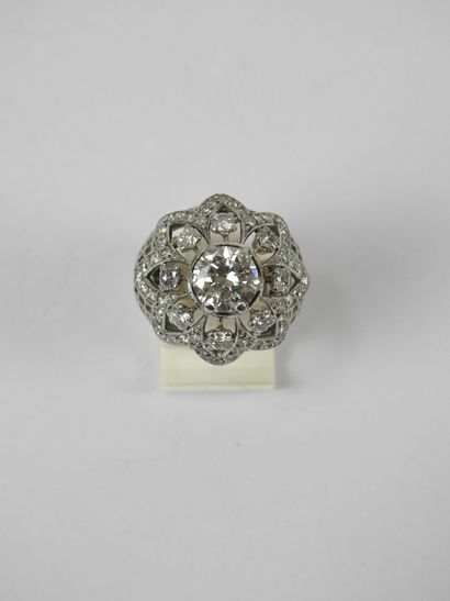DOME RING in 750/1000th white gold with openwork...
