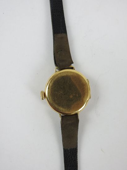 LIP: Ladies' watch, round case in 18K yellow...