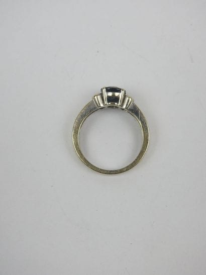 BAUGUE 750/1000 white gold set with an oval...