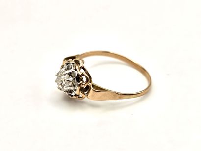 Solitaire flower ring in 18K (750°/°°) yellow...