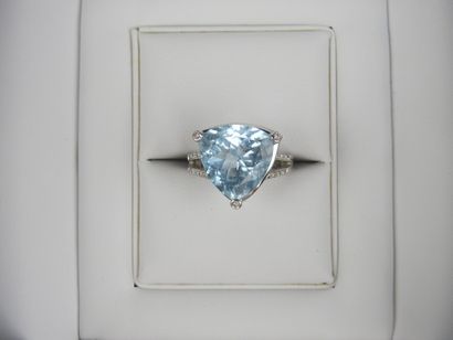 Mauboussin, mes couleurs à toi: 18ct white...