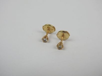 Pair of earrings in yellow gold 750/1000th...