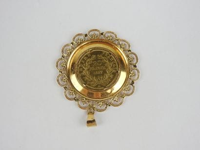 Pendant adorned with a 20 franc gold coin,...