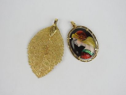 C. CHERON - Limoges : Enameled pendant with...