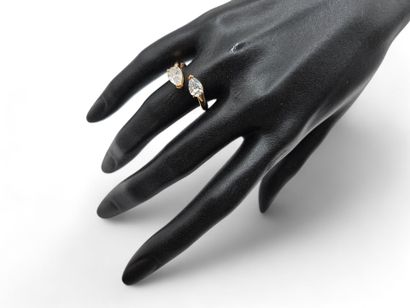Toi et Moi ring in 750-millimeter pink gold...