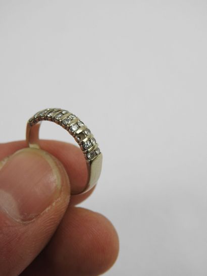 ALLIANCE in 750/1000th white gold and 19...