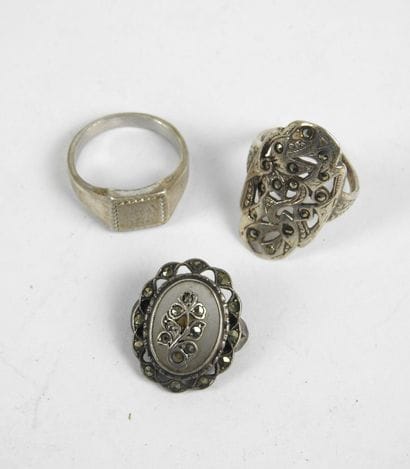 TWO RINGS in 925/1000 sterling silver, one...