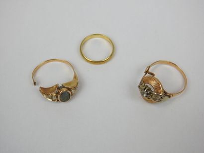2 cut rings in 750 thousandths gold set with...