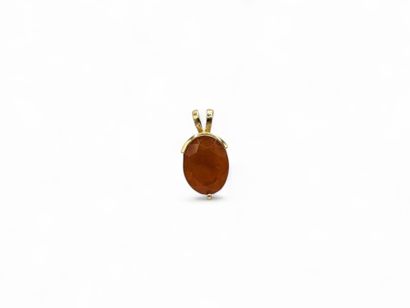 Yellow gold 750 thousandths pendant centered...
